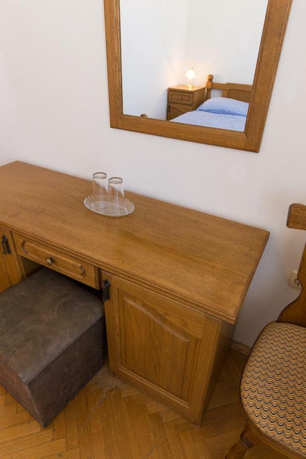 Rooms Miramare Krk Town Exterior foto